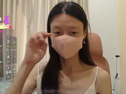 Snapshot of Lil-Cherries chatting on December 20, 2025, 1:52 am Lil-Cherries online show from December 20, 2025, 1:52 am