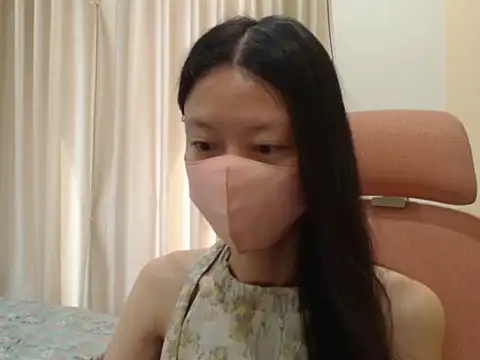 Snapshot of Lil-Cherries chatting on January 6, 2026, 2:37 am Lil-Cherries online show from January 6, 2026, 2:37 am