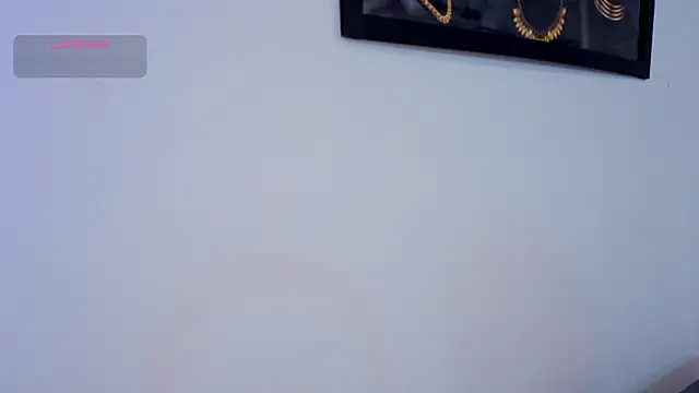 Un Sluttyy online show from March 27, 2026, 11:00 am