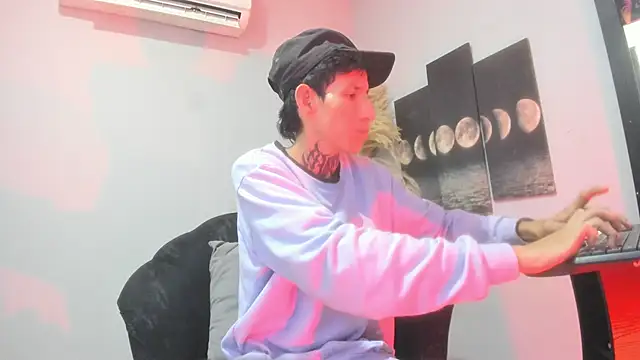 Snapshot of David_Power chatting on November 12, 2025, 3:43 am David Power online show from November 12, 2025, 3:43 am