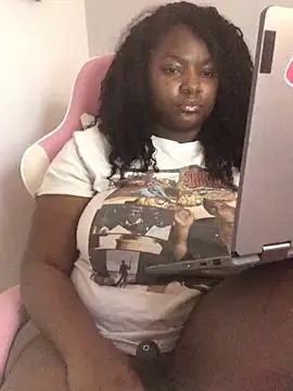 Fxncymuse online show from February 9, 2026, 7:45 pm