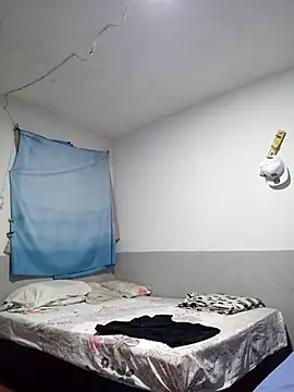 themorenofit08 online show from February 10, 2026, 9:25 pm