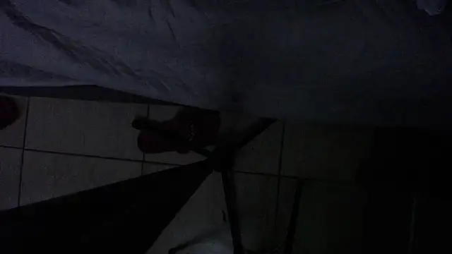 Aliis Love online show from November 17, 2025, 8:29 am