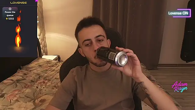 adamrayn online show from December 15, 2025, 9:53 pm