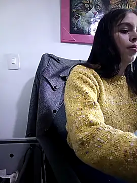 Snapshot of emilygrooe chatting on February 17, 2026, 8:39 pm emilygrooe online show from February 17, 2026, 8:39 pm