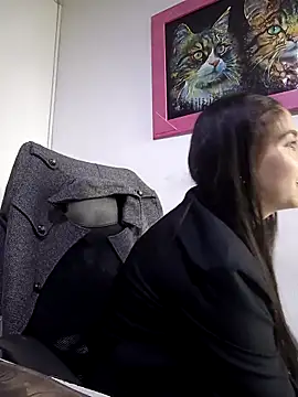 Snapshot of emilygrooe chatting on February 16, 2026, 7:23 pm emilygrooe online show from February 16, 2026, 7:23 pm