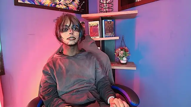 luxiel  online show from February 26, 2026, 9:15 pm