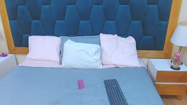 morrigan luxus2 online show from January 31, 2026, 7:12 pm