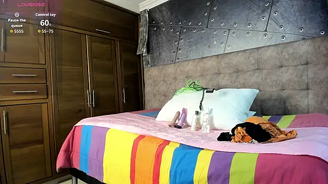 MilfBrenda online show from December 15, 2025, 3:51 pm