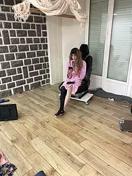 samia42 online show from April 14, 2026, 8:14 pm