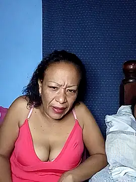 CUTE V LOVE online show from December 4, 2025, 4:17 pm