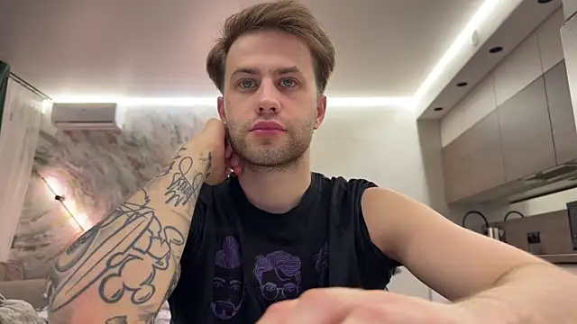 dominantrodri online show from May 4, 2026, 9:39 pm