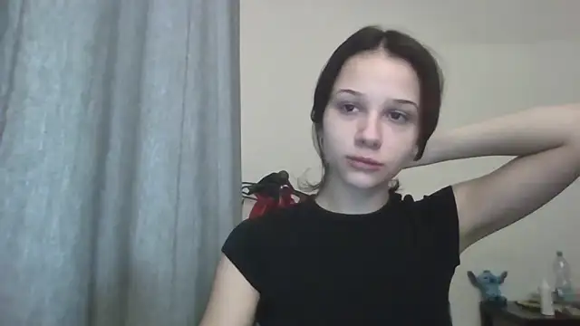 CarmenBody online show from November 18, 2025, 7:11 am