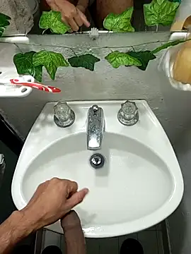 Snapshot of prototipoA45 chatting on February 15, 2026, 3:22 pm prototipoA45 online show from February 15, 2026, 3:22 pm