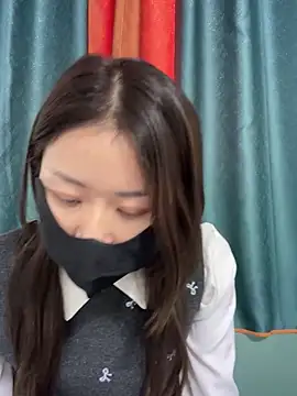 Snapshot of Cara-02 chatting on November 18, 2025, 4:38 am Cara-02 online show from November 18, 2025, 4:38 am