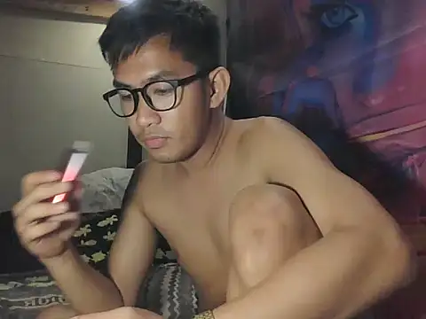 Snapshot of denzkylexx chatting on July 1, 2026, 10:37 am denzkylexx online show from July 1, 2026, 10:37 am