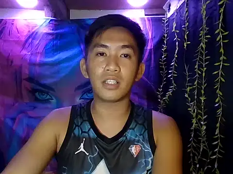 denzkylexx online show from December 1, 2025, 8:32 pm