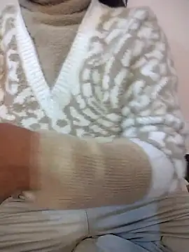 Sexy Divya   online show from December 23, 2025, 5:51 am