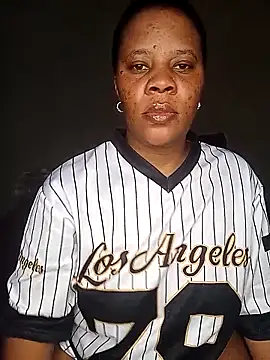 Emmylove-xr25 online show from February 17, 2026, 6:27 pm