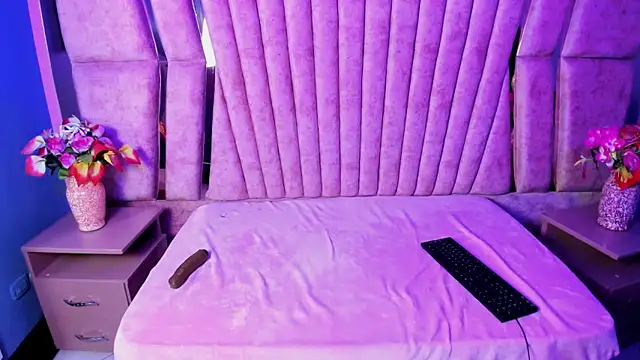 Snapshot of MarianaGibson chatting on November 7, 2025, 4:11 pm MarianaGibson online show from November 7, 2025, 4:11 pm