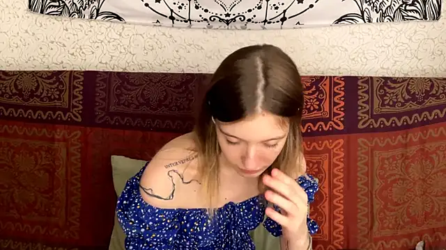 LuisParizo online show from November 8, 2025, 11:58 am