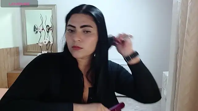 MariaVex online show from December 2, 2025, 2:56 am