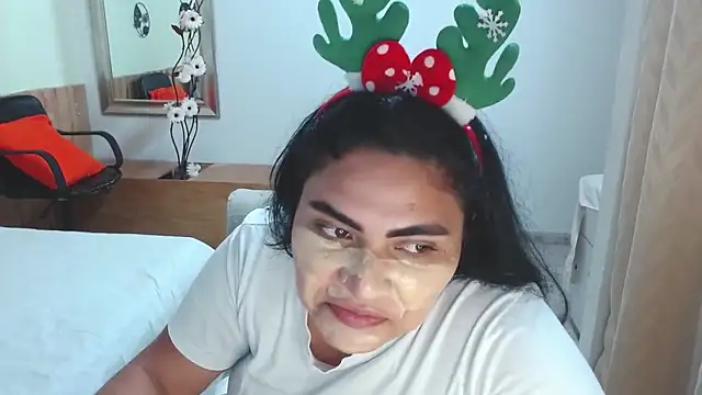 MariaVex online show from December 3, 2025, 1:17 am