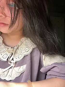 Lynn-122 online show from November 14, 2025, 7:01 am