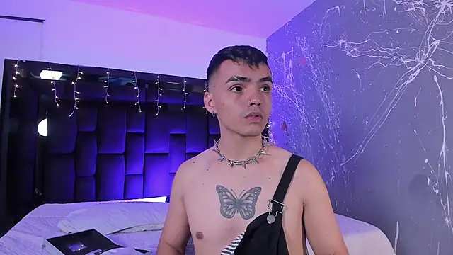 NicoKingg  online show from December 18, 2025, 3:00 am