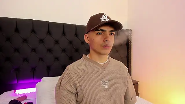 NicoKingg  online show from January 17, 2026, 1:04 pm