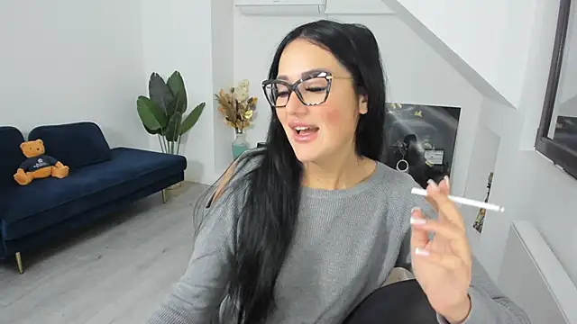 Snapshot of AnyaEvy chatting on February 3, 2026, 4:32 am AnyaEvy online show from February 3, 2026, 4:32 am