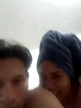 Snapshot of xXAndreyAndMariaXx chatting on November 15, 2025, 2:54 pm xXAndreyAndMariaXx online show from November 15, 2025, 2:54 pm