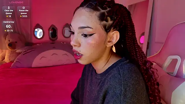 Lynaa love online show from November 13, 2025, 9:30 pm