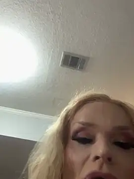 Snapshot of star_whore chatting on January 12, 2026, 6:53 am star whore online show from January 12, 2026, 6:53 am