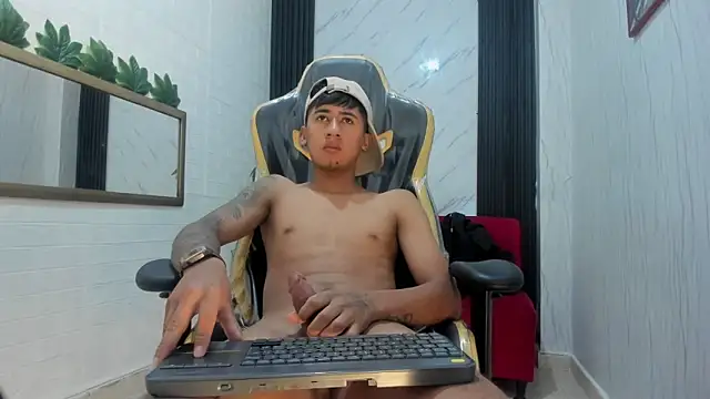 Snapshot of Vinackk chatting on November 12, 2025, 3:54 am Vinackk online show from November 12, 2025, 3:54 am