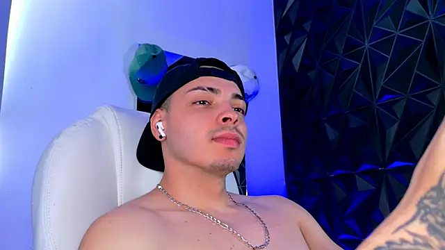 Maxwell Dupont online show from December 21, 2025, 7:37 pm