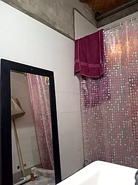 1milfemma online show from November 14, 2025, 10:35 pm