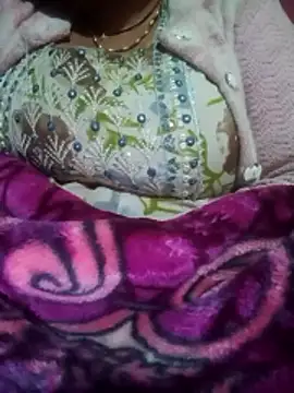 aaruna hot83 online show from January 8, 2026, 11:00 pm