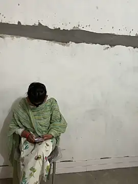 Sunita-collage online show from November 10, 2025, 4:50 am