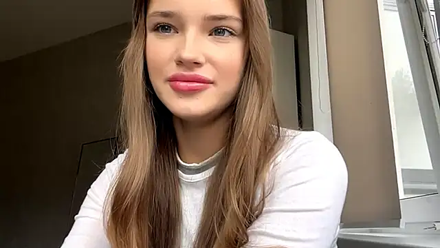 Snapshot of HuldaTredo chatting on November 13, 2025, 10:19 am HuldaTredo online show from November 13, 2025, 10:19 am