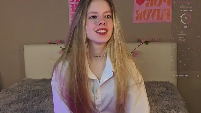 Snapshot of TiffinyMergist chatting on December 1, 2025, 7:37 pm TiffinyMergist online show from December 1, 2025, 7:37 pm