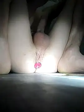 Snapshot of Artem27vz chatting on February 25, 2026, 11:10 am Artem27vz online show from February 25, 2026, 11:10 am