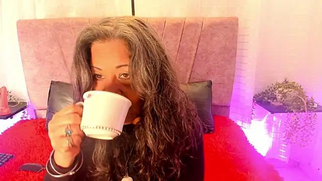 Snapshot of Victoriaa_Anderson chatting on June 1, 2026, 1:00 pm Victoriaa Anderson online show from June 1, 2026, 1:00 pm