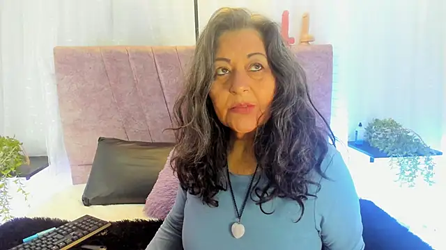 Victoriaa Anderson online show from March 19, 2026, 1:33 pm