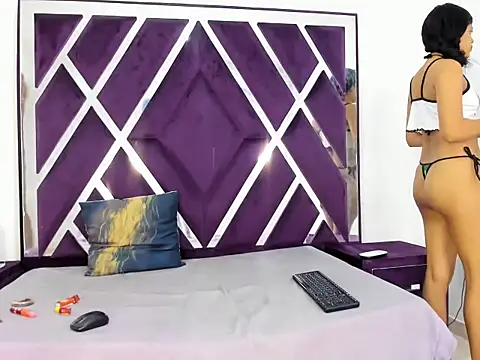 Snapshot of ninaasm chatting on January 15, 2026, 12:52 pm ninaasm online show from January 15, 2026, 12:52 pm