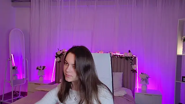 FrancescaCavaliere online show from June 2, 2026, 9:09 am