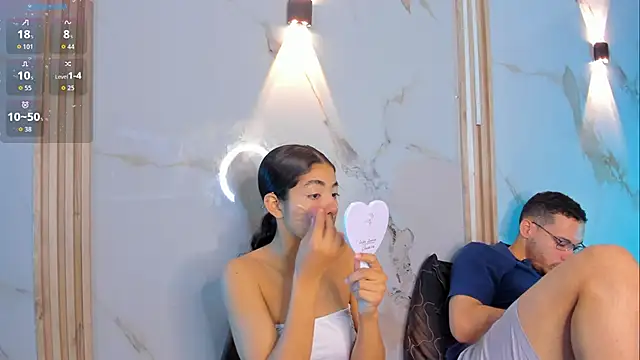 Snapshot of Aron_and_molly chatting on December 1, 2025, 12:17 pm Aron and molly online show from December 1, 2025, 12:17 pm