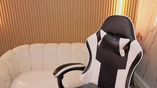 Snapshot of venus_velvet_tp chatting on December 3, 2025, 7:35 pm venus velvet tp online show from December 3, 2025, 7:35 pm