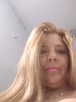 karlaanqui1 online show from February 2, 2026, 11:31 am