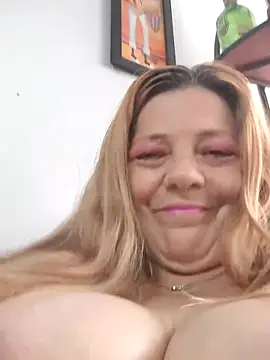 karlaanqui1 online show from March 29, 2026, 7:37 pm